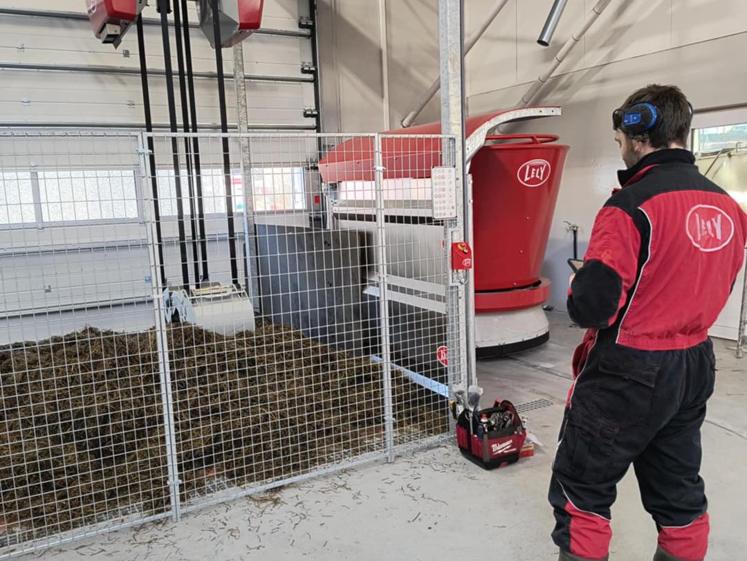 Lely Vector hos May Sissel og Sveinar Vadla i Årdal, februar 2025